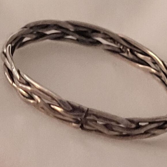 Bliss Fine Jewelry New Twisted Ring in ,925 Solid Sterling Silver Size 6 - Picture 6 of 6